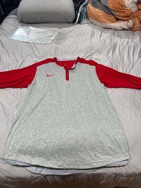 Nike Dri-Fit Henley Baseball Raglan Shirt Gray/Red Size XL